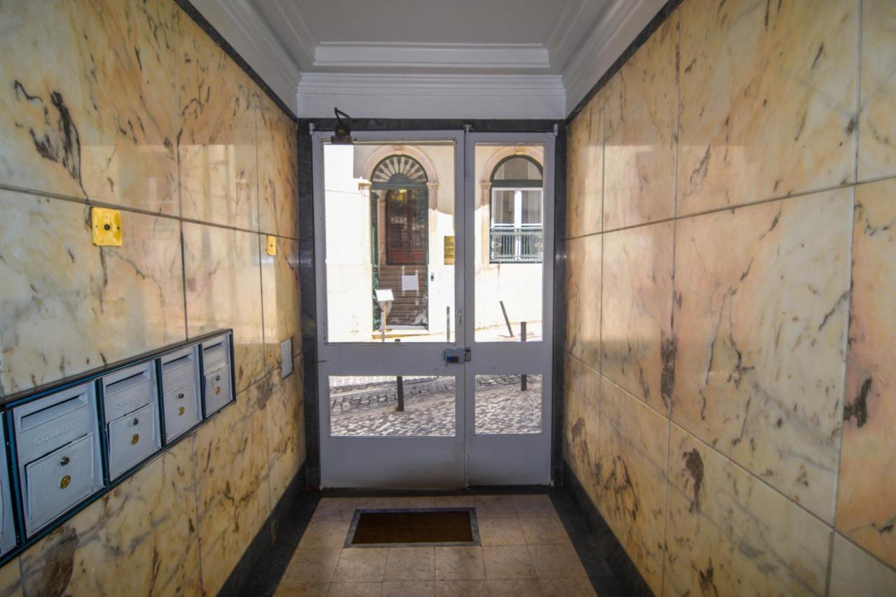 Maria Shared Apartment In Central Lisbon Exterior photo