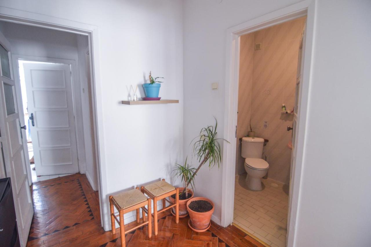 Maria Shared Apartment In Central Lisbon Exterior photo