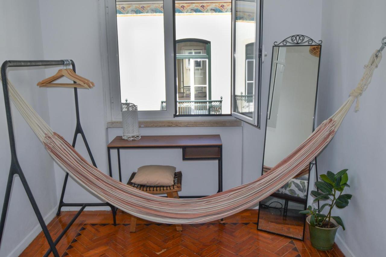 Maria Shared Apartment In Central Lisbon Exterior photo